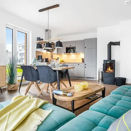 Daire Surfers Lounge *