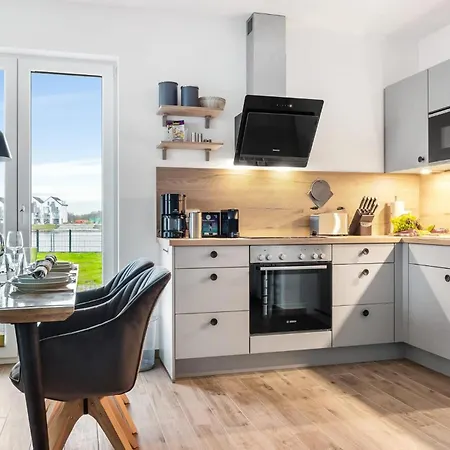 Surfers Lounge Daire Olpenitz